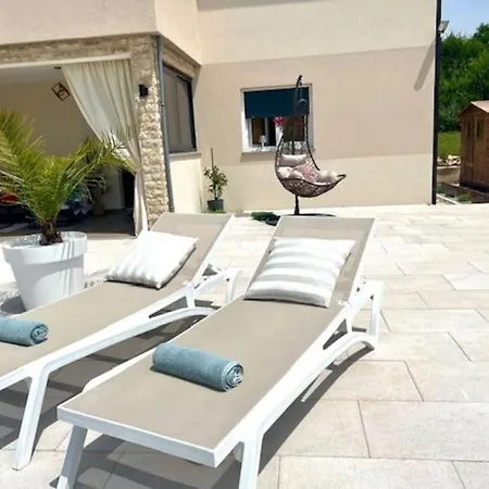 House 'marlen' In Labin